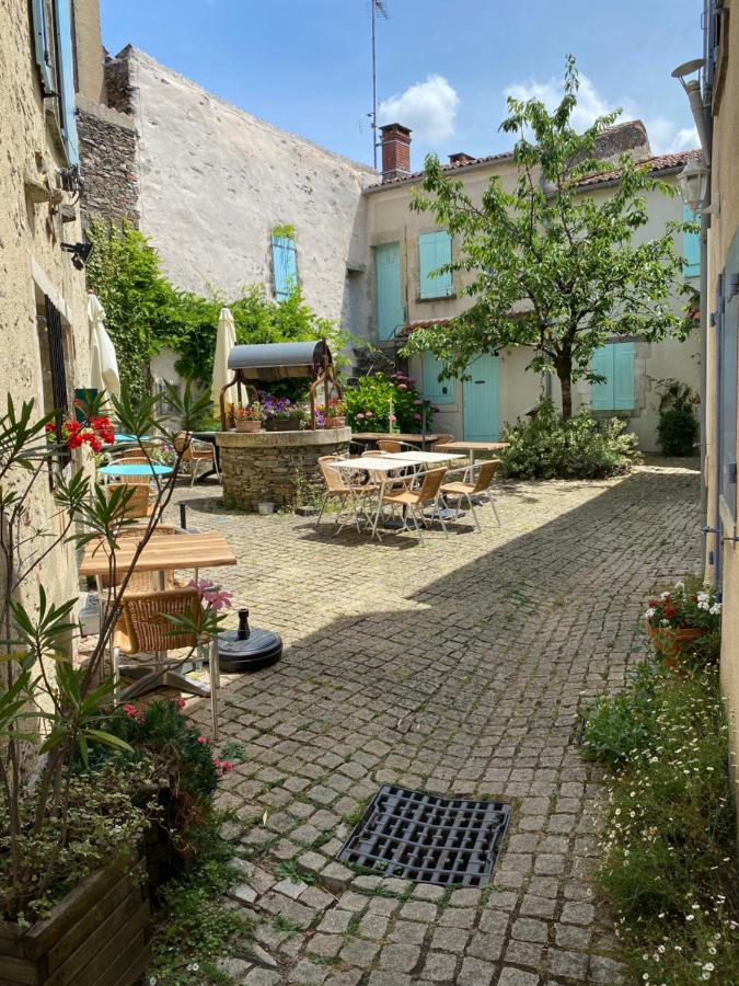 Appartement Medieval Magic à Vouvant Extérieur photo